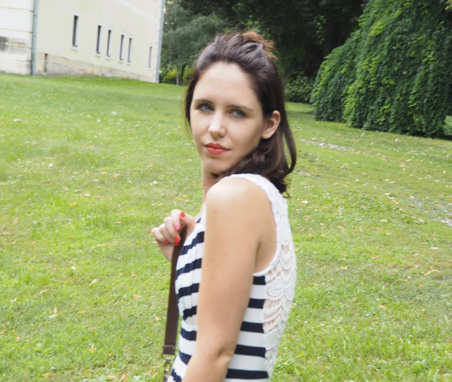 1 Country – 7 Looks: Stripes 1 country 7 looks Stripes