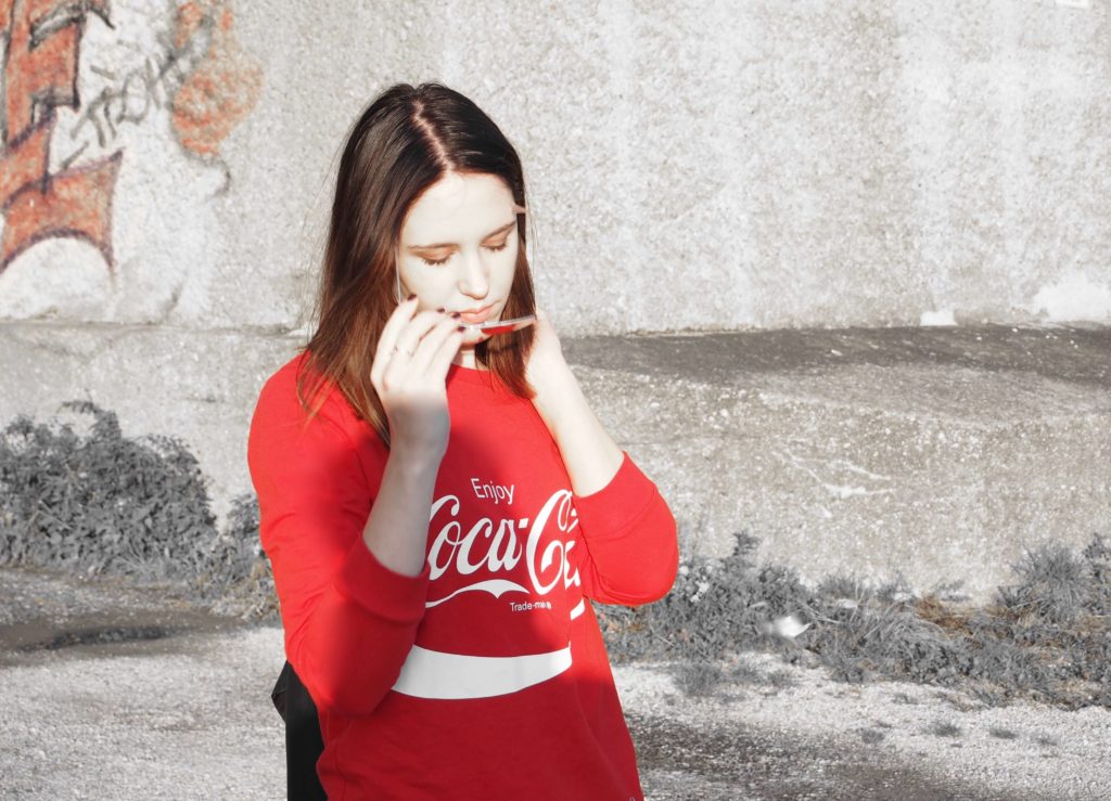 #1country-7looks: Blockabsatz Coca Cola Pullover