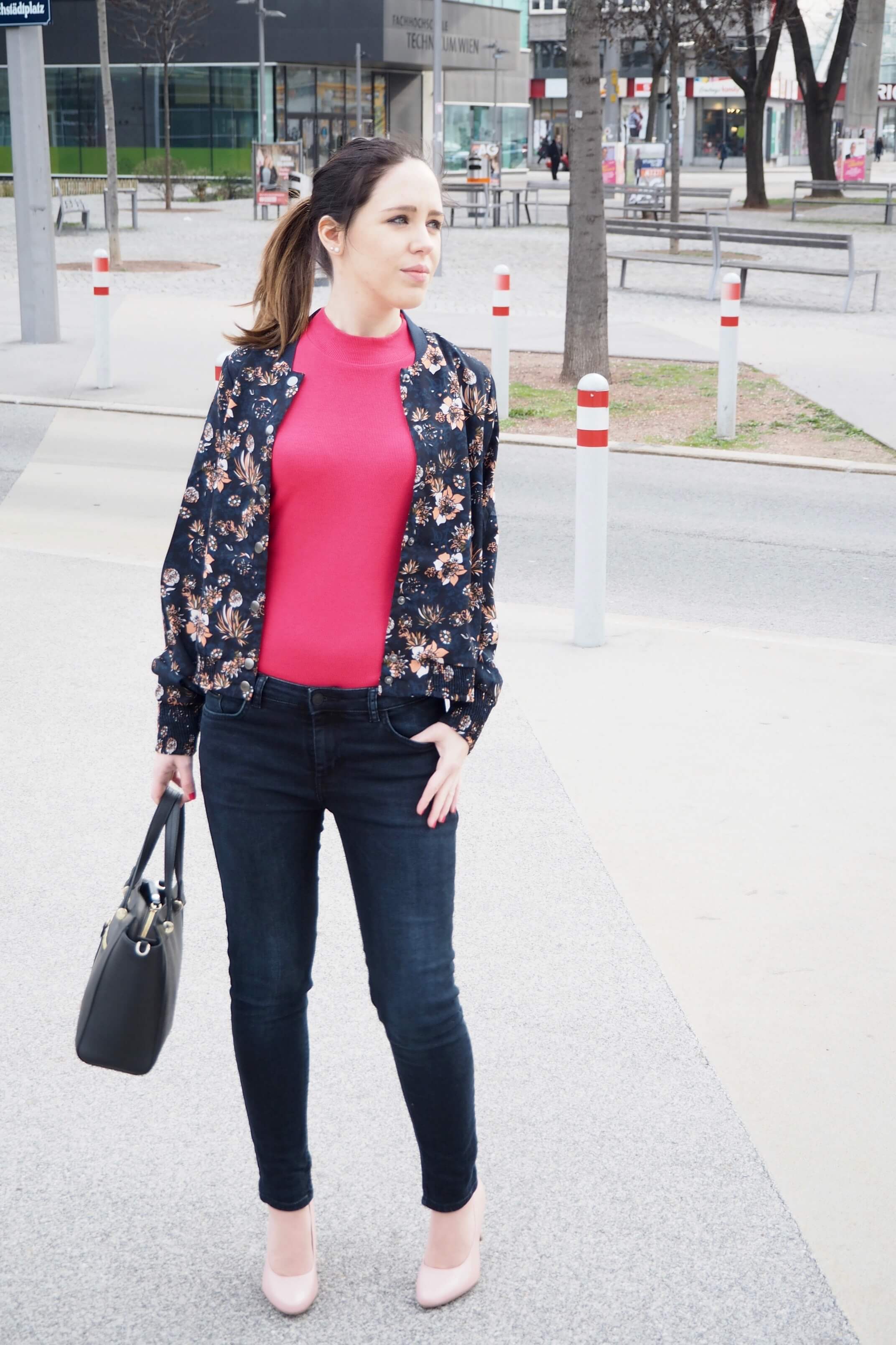 Outfit Blouson and Hot Pink Top