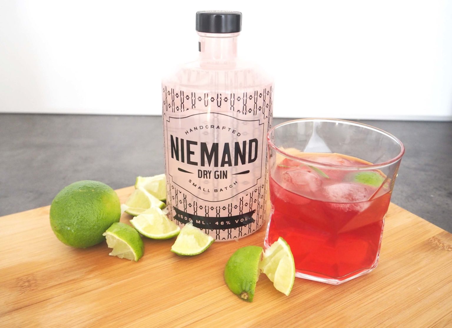 NIEMAND DRY GIN: Gin -äh Sinn- des Lebens? Niemand Dry Gin